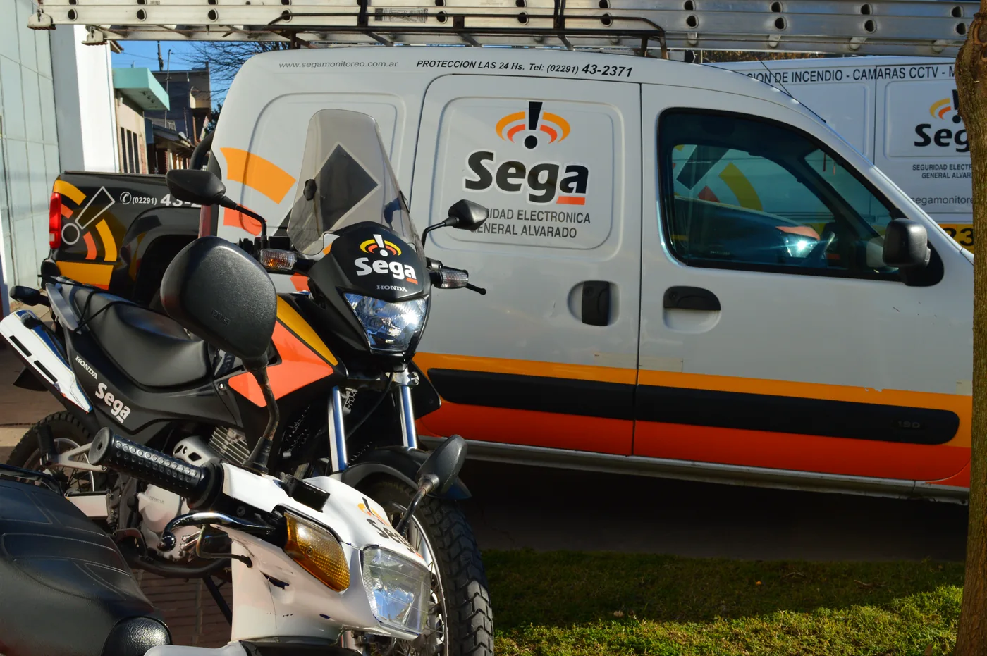 Motos y vehículos propios de SEGA para respuesta en Miramar